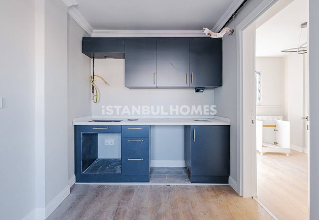 Key-ready Whole Building in Fatih 100 M From Arterial Road 10