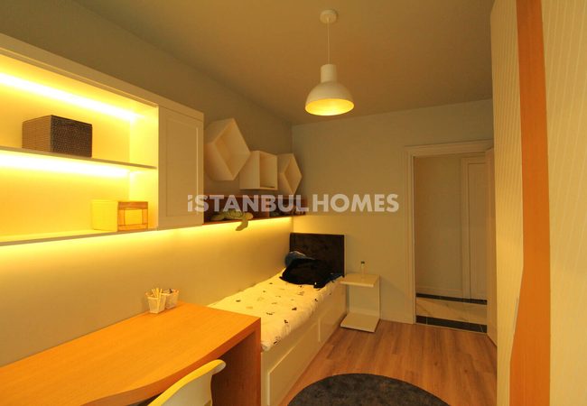 Immobilien Mit Seeblick In Der Nähe Der Hauptstraße In Istanbul 17