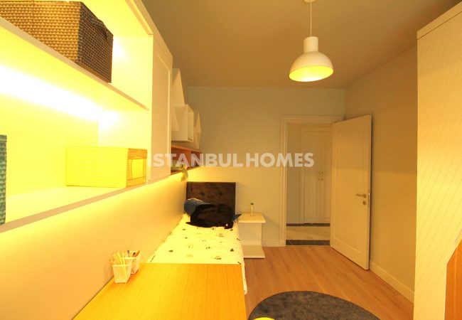 Immobilien Mit Seeblick In Der Nähe Der Hauptstraße In Istanbul 18