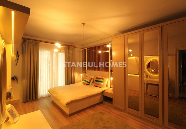 Immobilien Mit Seeblick In Der Nähe Der Hauptstraße In Istanbul 13
