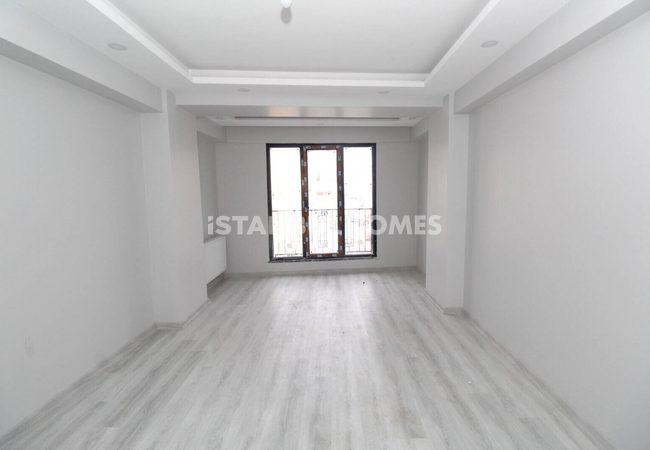Duplex Apartment Near the Main Road in Bayrampasa Istanbul 4