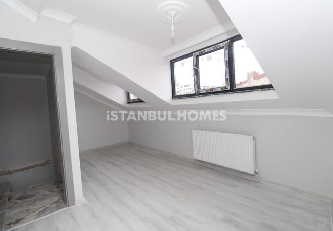 Duplex Apartment Near the Main Road in Bayrampasa Istanbul 11