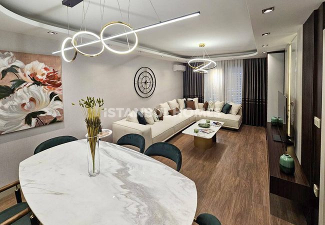 İstanbul Küçükçekmece'de Havuzlu Sitede Satılık Daireler 7