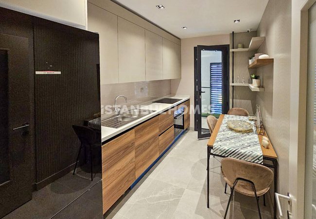 İstanbul Küçükçekmece'de Havuzlu Sitede Satılık Daireler 10