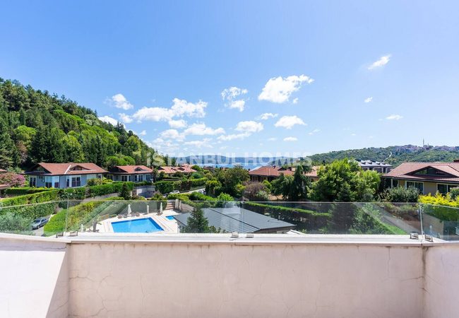 Detached Sea-view House with Pool in Istanbul Sariyer 23