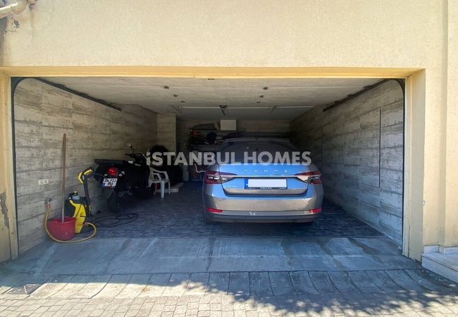 Detached Sea-view House with Pool in Istanbul Sariyer 25