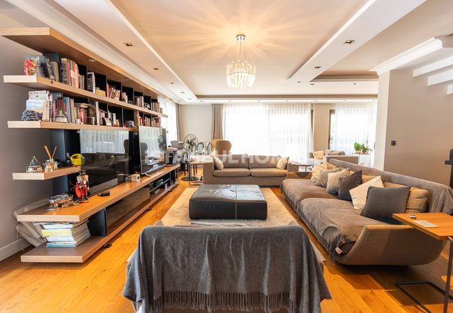 Detached Sea-view House with Pool in Istanbul Sariyer 7
