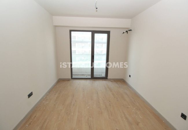 İstanbul'da Zengin Olanaklara Sahip Sitede 1+1 Daire 5