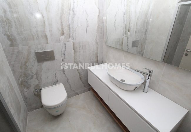 İstanbul'da Zengin Olanaklara Sahip Sitede 1+1 Daire 7
