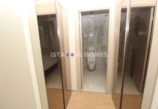 İstanbul'da Zengin Olanaklara Sahip Sitede 1+1 Daire 6