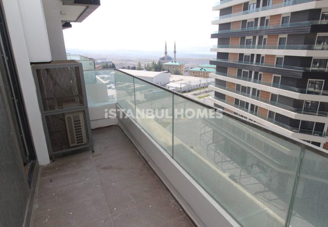 İstanbul'da Zengin Olanaklara Sahip Sitede 1+1 Daire 10
