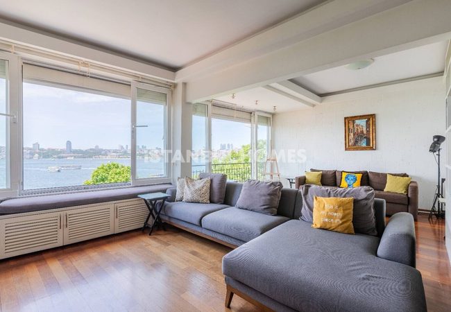 Üsküdar'da Boğaz Manzaralı Airbnb Lisanslı Daire 5