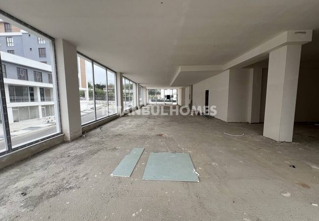 İstanbul Çekmeköy'de Metroya Yakın Satılık Dükkan 2