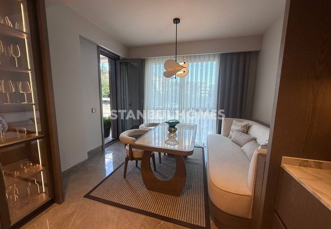 Elegante Wohnungen In Einer Anlage Mit Hallenbad In İstanbul 20
