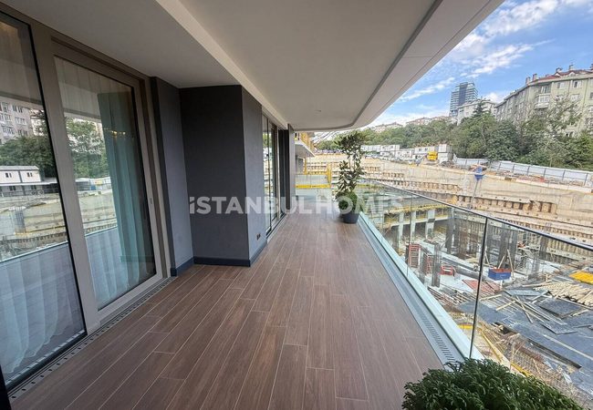Elegante Wohnungen In Einer Anlage Mit Hallenbad In İstanbul 21