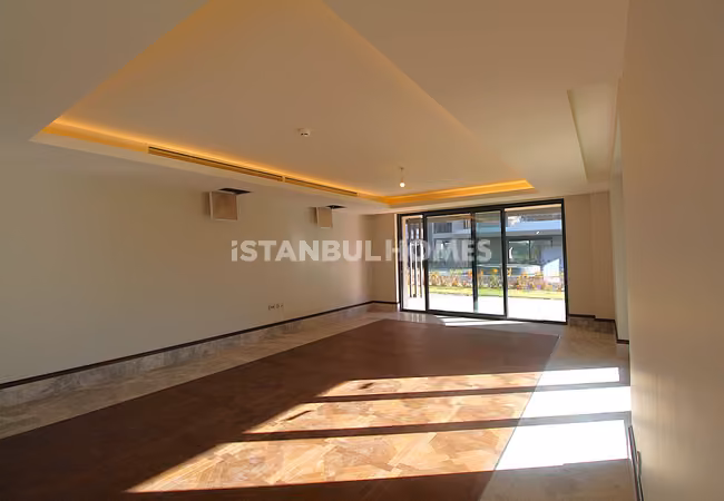 Bakırköy'de Zengin Özelliklere Sahip Sitede Satılık Şık Daireler 10