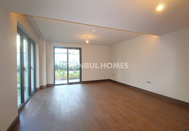 Elegant Apartments in a Richly-featued Complex in Bakirkoy 19