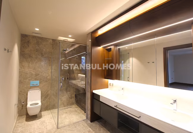 Bakırköy'de Zengin Özelliklere Sahip Sitede Satılık Şık Daireler 20