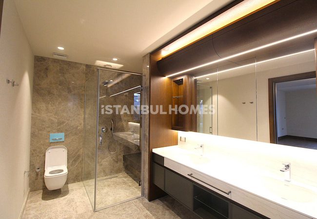 Elegant Apartments in a Richly-featued Complex in Bakirkoy 20