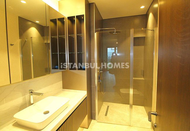 Elegant Apartments in a Richly-featued Complex in Bakirkoy 27