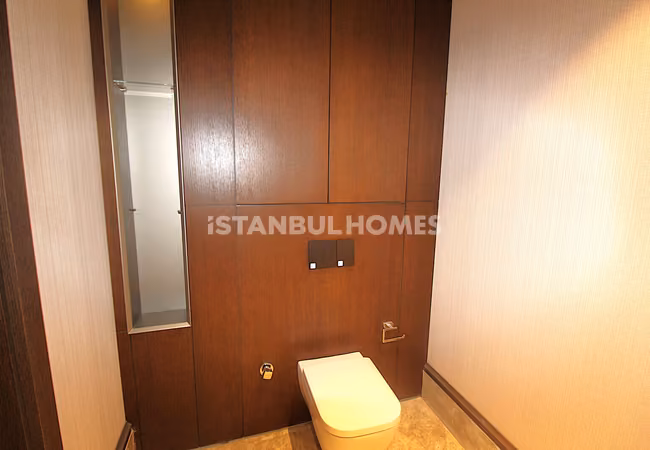 Bakırköy'de Zengin Özelliklere Sahip Sitede Satılık Şık Daireler 32