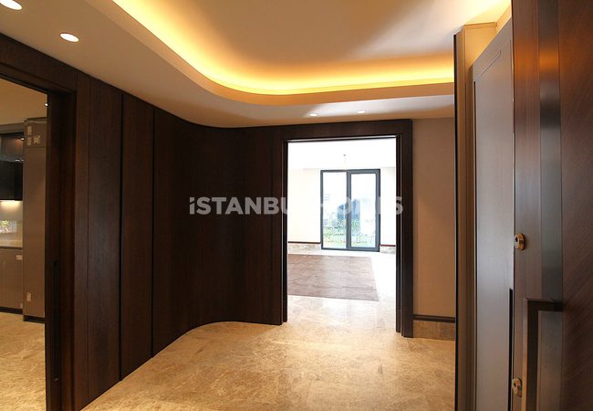 Elegant Apartments in a Richly-featued Complex in Bakirkoy 33
