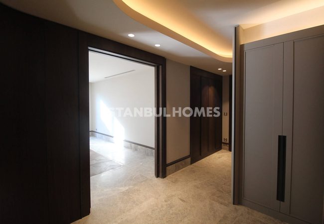 Elegant Apartments in a Richly-featued Complex in Bakirkoy 34