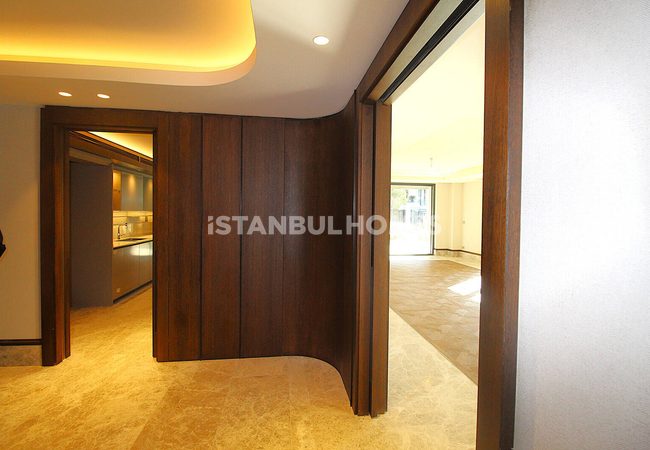 Elegant Apartments in a Richly-featued Complex in Bakirkoy 35