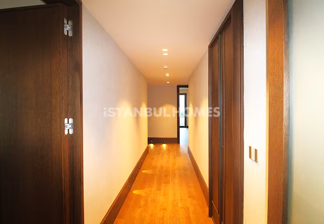 Bakırköy'de Zengin Özelliklere Sahip Sitede Satılık Şık Daireler 38