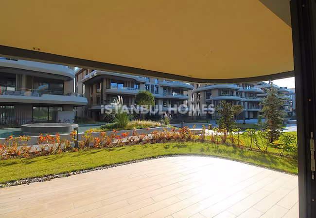 Bakırköy'de Zengin Özelliklere Sahip Sitede Satılık Şık Daireler 39