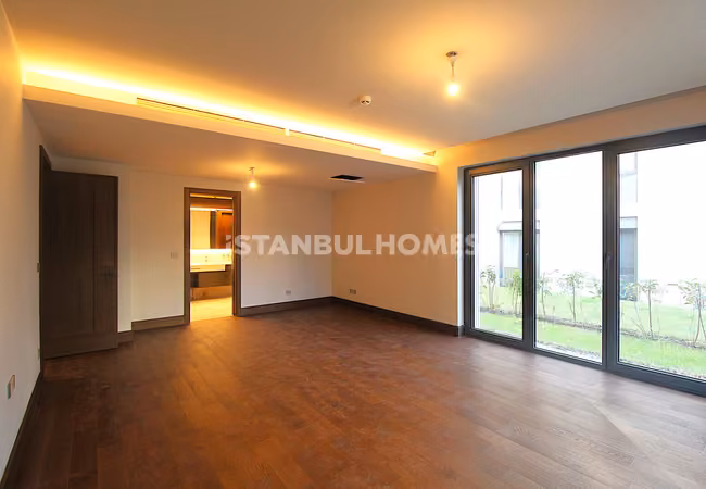 Bakırköy'de Zengin Özelliklere Sahip Sitede Satılık Şık Daireler 17