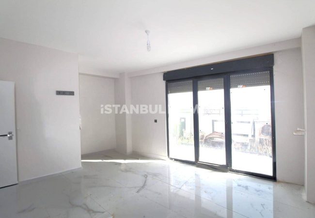 İstanbul Silivri’de Özel Havuzlu Müstakil Villalar 13