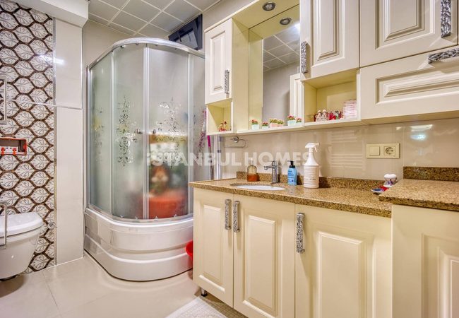 İstanbul Büyükçekmece'de Marina Yakınında Havuzlu Geniş Villa 32