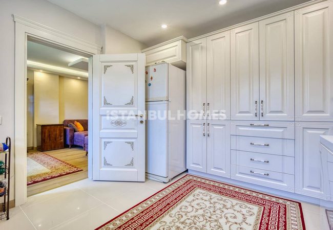 İstanbul Büyükçekmece'de Marina Yakınında Havuzlu Geniş Villa 17