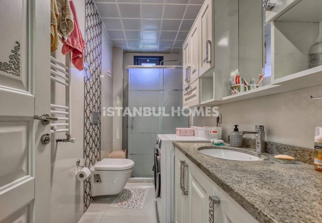 İstanbul Büyükçekmece'de Marina Yakınında Havuzlu Geniş Villa 31