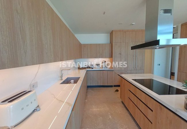 Stylish Middle Floor Apartments and Penthouses in Bakirkoy 18