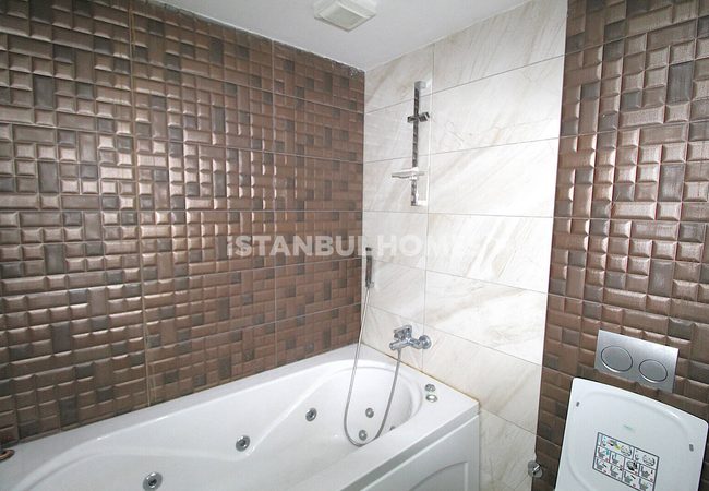 High-end Middle Floor Apartment in Eyüpsultan Istanbul 41