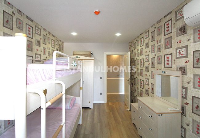 High-end Middle Floor Apartment in Eyüpsultan Istanbul 32