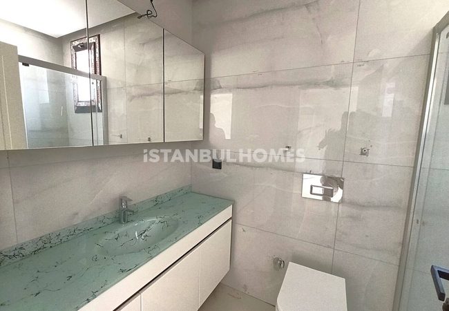 Flats with Community Pool and Parking Lot in İstanbul 21