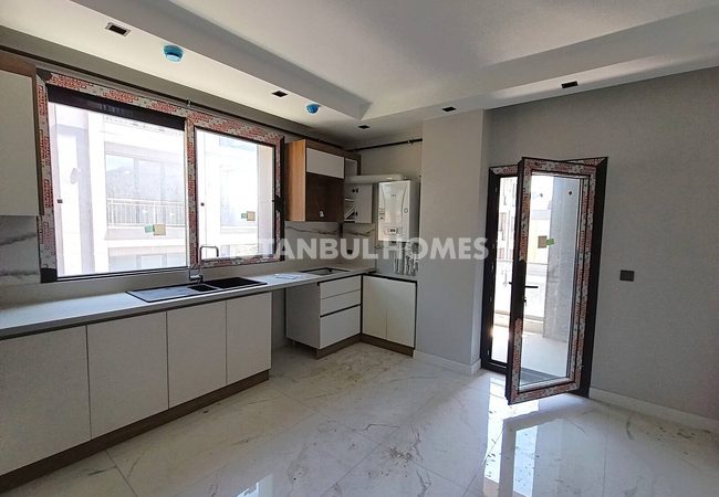 Flats with Community Pool and Parking Lot in İstanbul 13