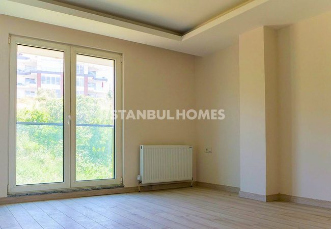 Spacious Sea View Real Estate in Buyukcekmece, Istanbul 16