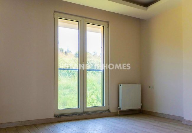 Spacious Sea View Real Estate in Buyukcekmece, Istanbul 19