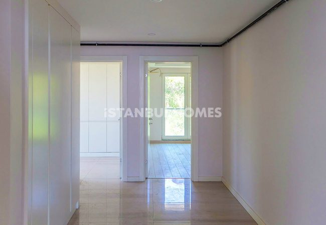 Spacious Sea View Real Estate in Buyukcekmece, Istanbul 20