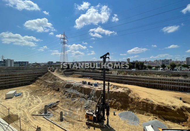 Investment Flats in a Luxurious Complex in Bahcelievler 9