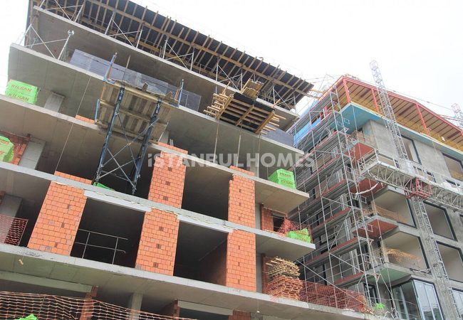 Real Estate with Bosphorus Views in a Secure Complex in Uskudar 23