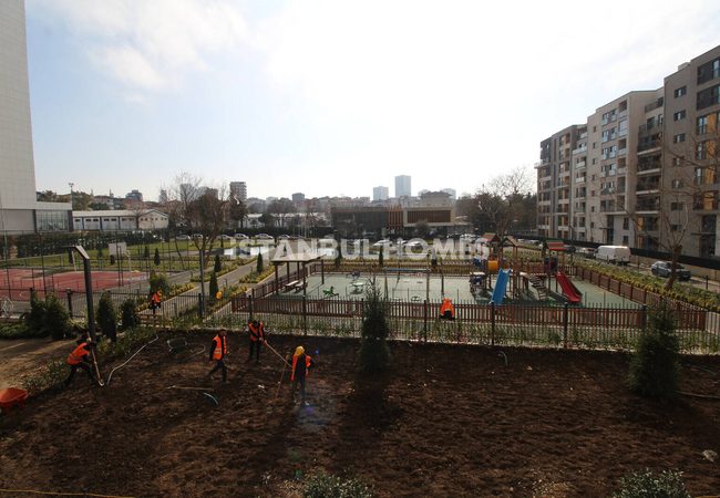 Wohnungen In Einem Sicheren Pool Komplex In Kartal Istanbul 24