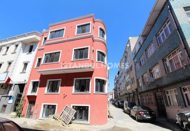 Fully Furnished Renovated Building in Istanbul Fatih 19