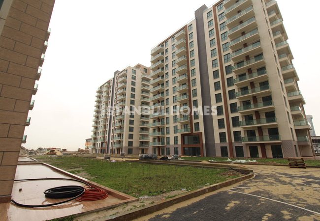 Immobilien Mit Seeblick In Der Nähe Der Hauptstraße In Istanbul 23