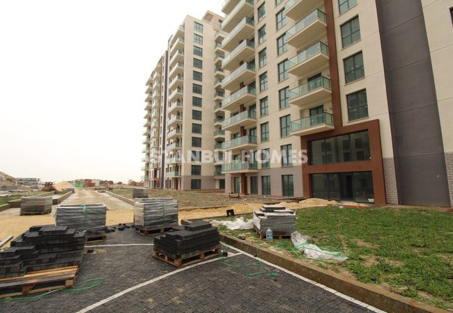 Immobilien Mit Seeblick In Der Nähe Der Hauptstraße In Istanbul 25
