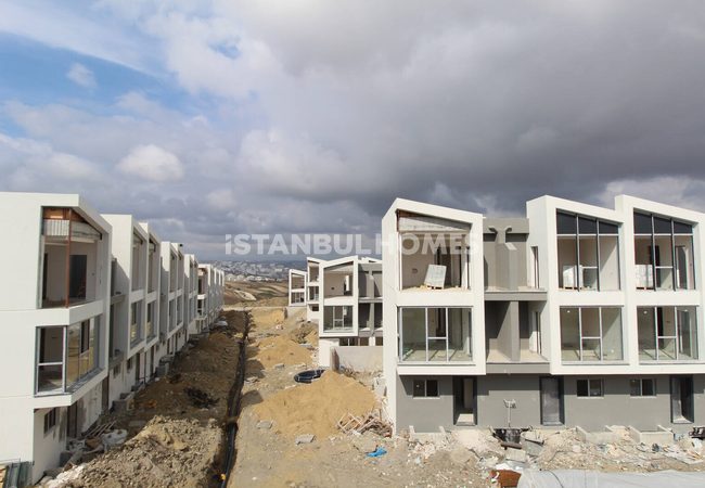 Maisons Triplex De 4 Chambres À Istanbul Basaksehir 30